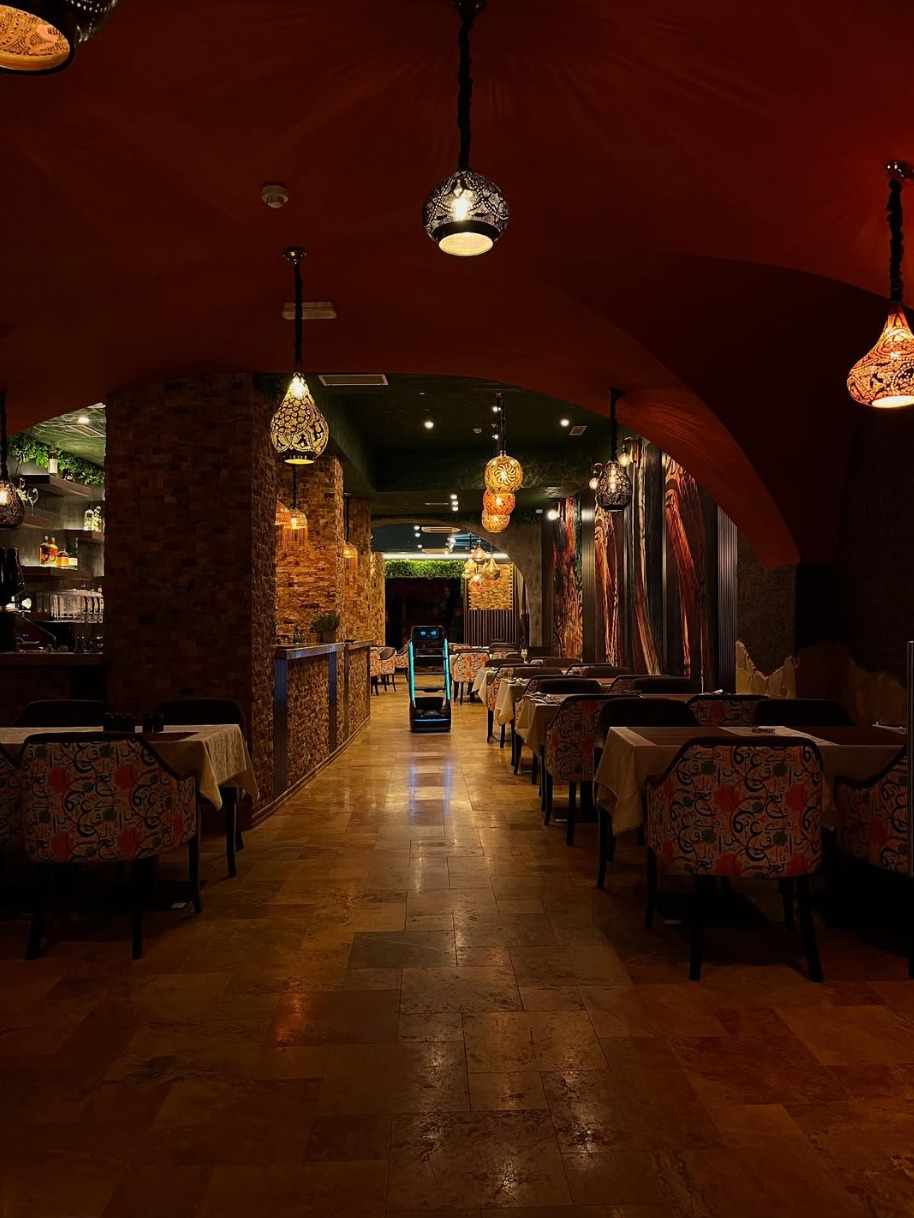 Dubai Restaurant ambient 4